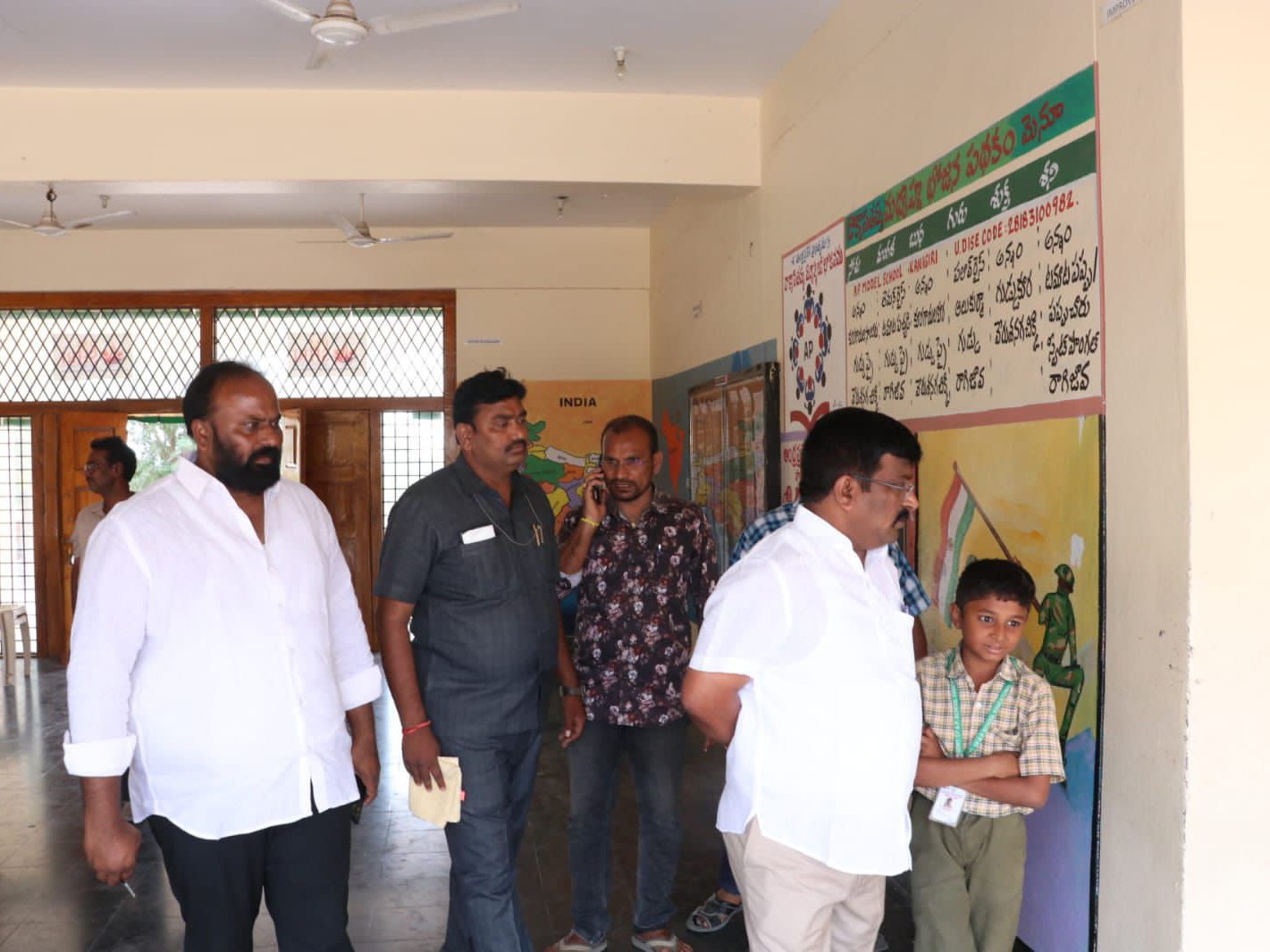 కనిగిరి మోడల్ స్కూల్‌ను తనిఖీ చేసిన MLA