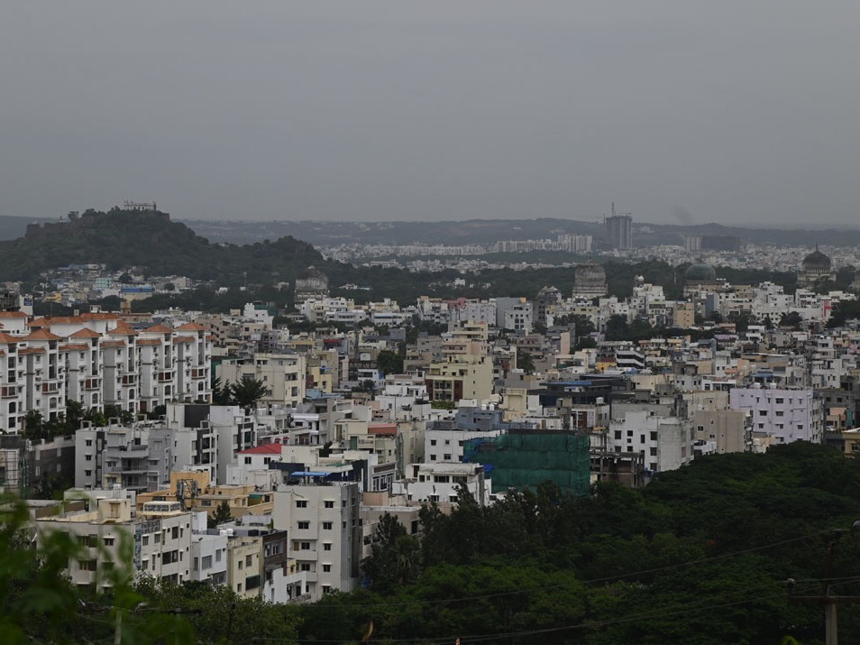 HYDలో మబ్బులు..తగ్గుముఖం పట్టిన ఉష్ణోగ్రతలు