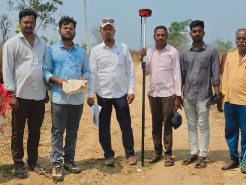 అక్కన్నపేటలో భూ రీ-సర్వే షురూ