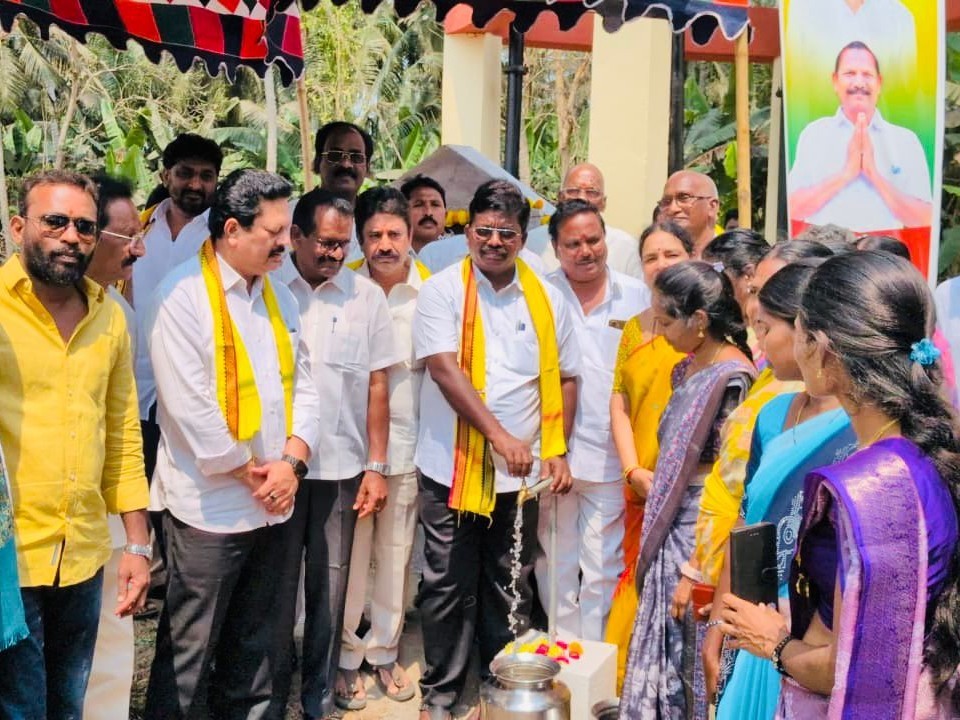 మంచినీటి ట్యాంకులను ప్రారంభించిన ఎమ్మెల్యే