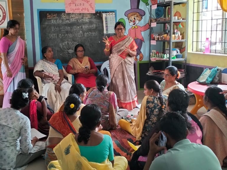 ‘మహిళలు స్వయం సమృద్ధి సాధించాలి’