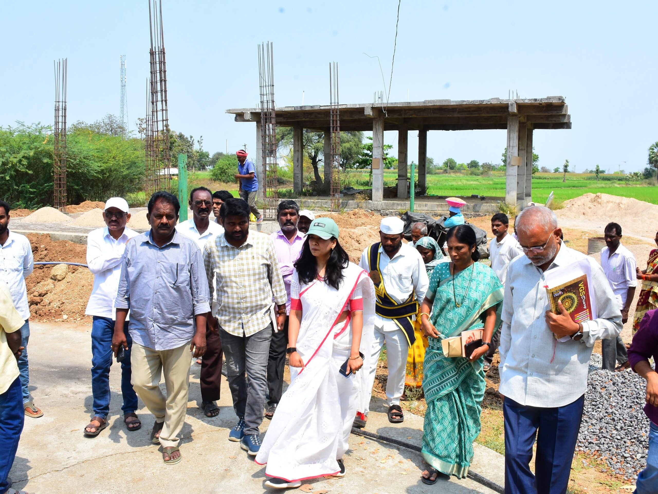 ‘గ్రామ సమైక్య భవనాన్ని త్వరితగతిన పూర్తి చేయాలి’