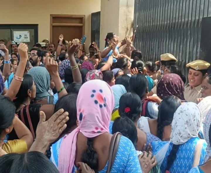 కలెక్టరేట్‌ను ముట్టడించిన ఆశా వర్కర్లు