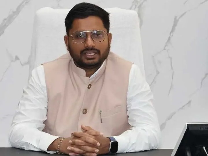 పాఠశాలల్లో మౌలిక వసతులపై రాజీ పడొద్దు: కలెక్టర్