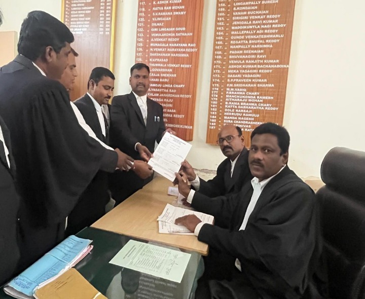 ట్రెజరర్‌గా నామినేషన్ దాఖలు