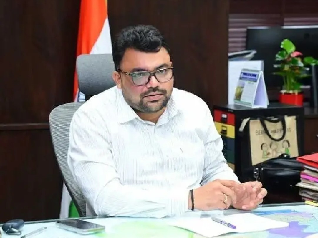 అభివృద్ధి పనులపై ఫోకస్ పెంచాలి: కలెక్టర్