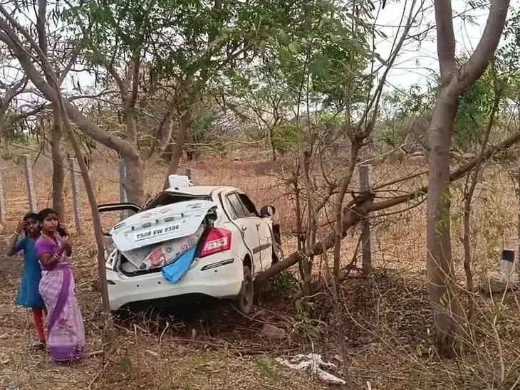 అదుపు తప్పి చెట్టును ఢీకొన్న కారు