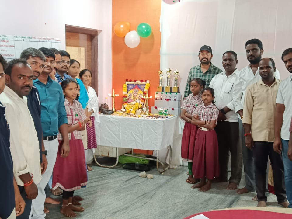 క్విజ్ పోటీల్లో విద్యార్థికి ప్రథమ స్థానం