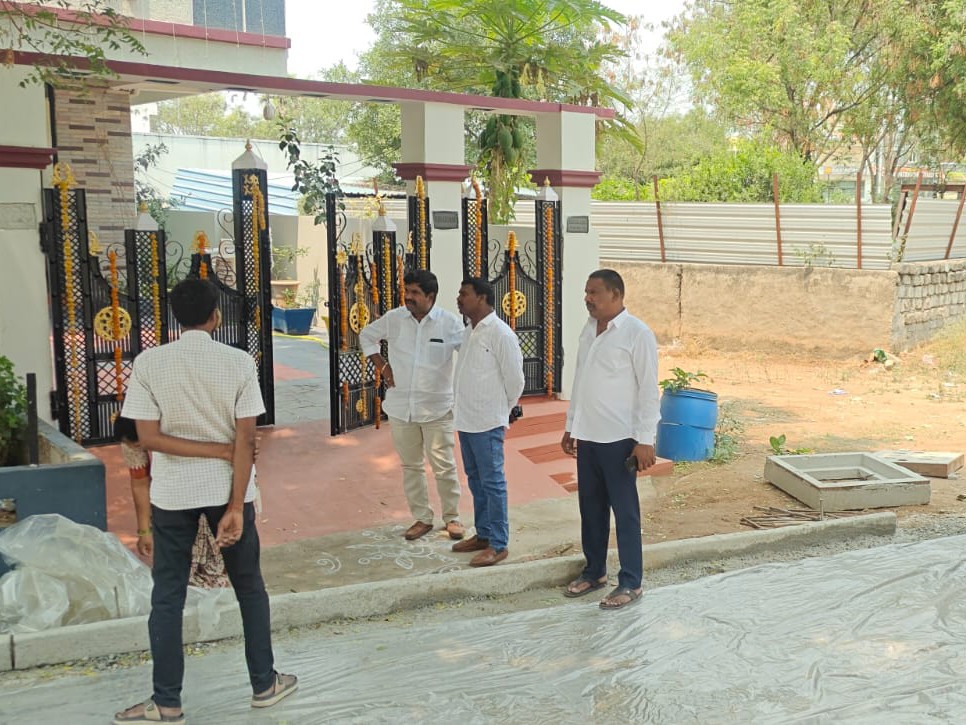 ‘రోడ్లు, డ్రైనేజీ వ్యవస్థను మెరుగుపరచాలి’