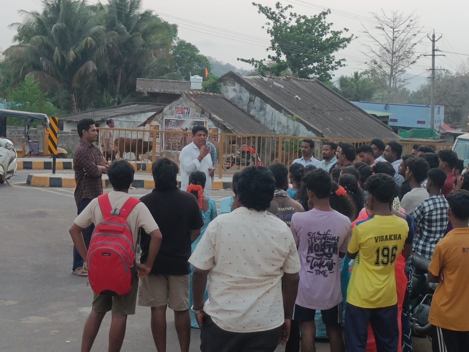 ‘రోడ్డు ప్రమాదాల నివారణకు సహకరించాలి’