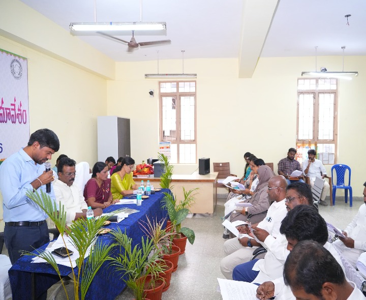 నిబద్ధత, క్రమశిక్షణతో పనిచేయాలి:ఎమ్మెల్యే