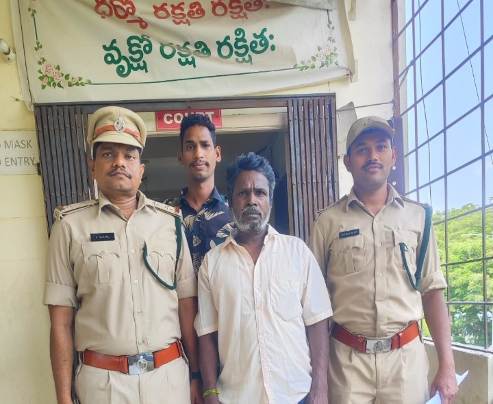 ఎర్రచందనం కేసులో ముద్దాయికి జైలు శిక్ష