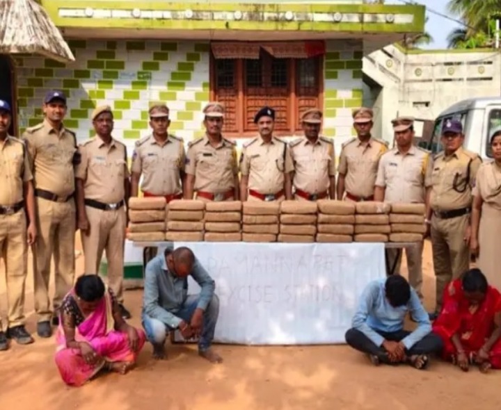 గంజాయిని స్వాధీనం చేసుకున్న పోలీసులు