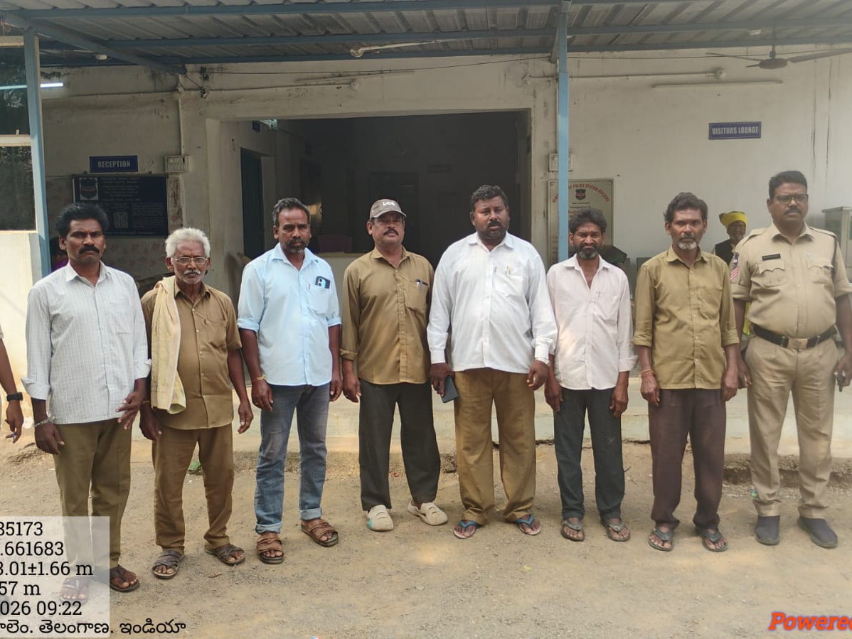 ధర్నాకు వెళ్తున్న కార్మికులను అరెస్టు చేసిన పోలీసులు