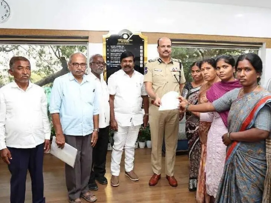 డీజీపీని కలిసిన అచ్చంపేట ఎమ్మెల్యే