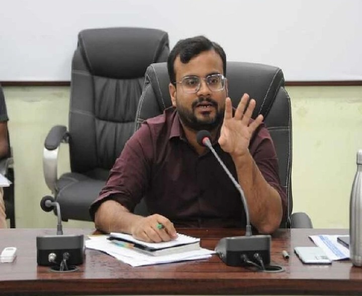 ‘రెవెన్యూ దస్త్రాల డిజిటలేషన్ ప్రక్రియ వేగవంతం చేయాలి’