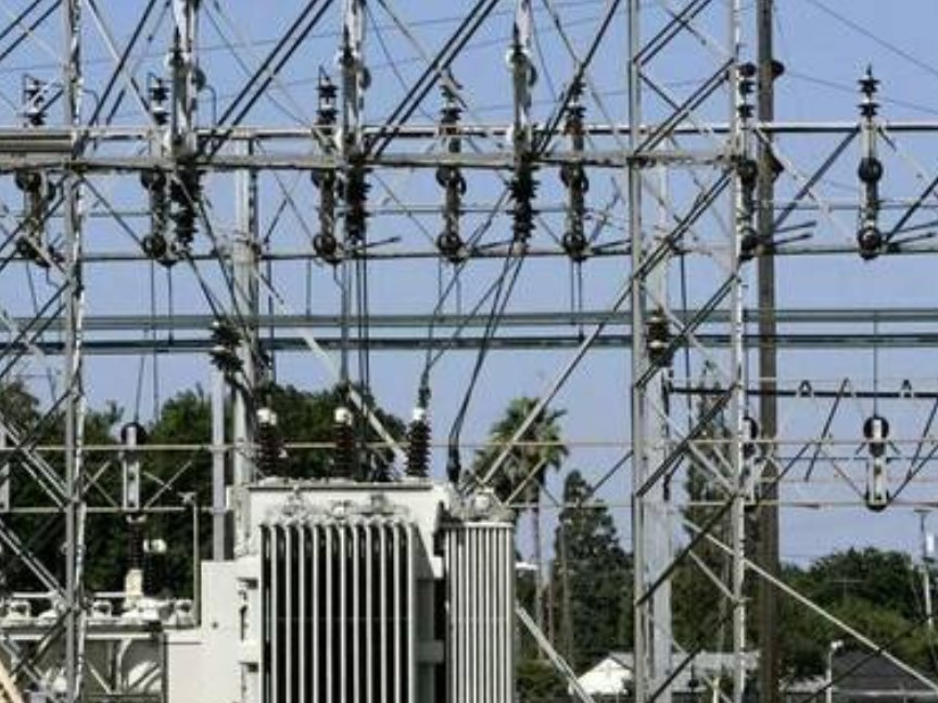 నార్కట్ పల్లిలో విద్యుత్ సరఫరాకు అంతరాయం