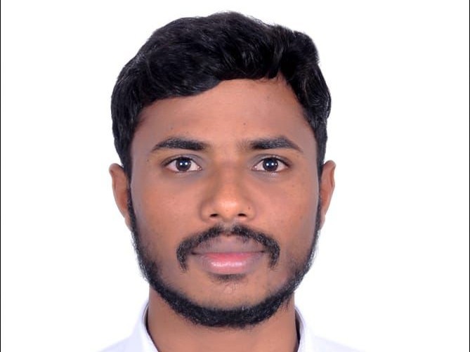 పట్టుదలతో బ్యాంక్ ఉద్యోగం సాధించిన కూలీ బిడ్డ!