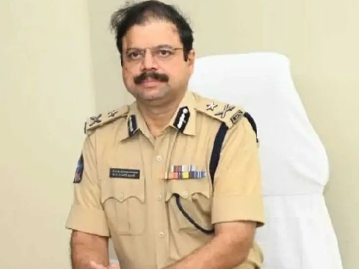 ఏలూరు అధికారికి అతి ఉత్కృష్ట సేవా పతకం