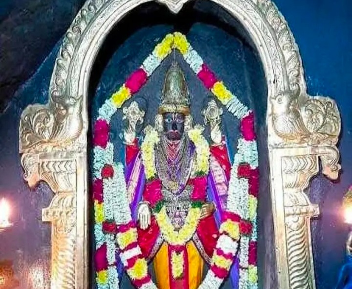 కురుమూర్తి క్షేత్రానికి పోటెత్తిన భక్తులు