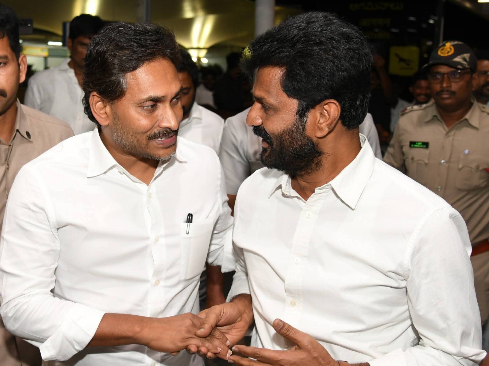 వైఎస్ జగన్‌ను కలిసిన కొనుదుల రమేష్ రెడ్డి