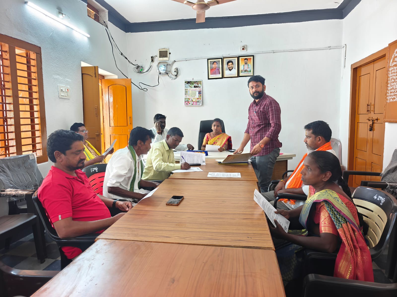 ‘పశువుల సంత వేలంపాట వాయిదా’