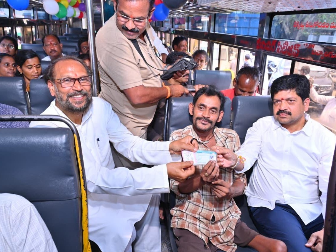 దివ్యాంగ శక్తి పథకాన్ని ప్రారంభించిన ఇంఛార్జ్ మంత్రి