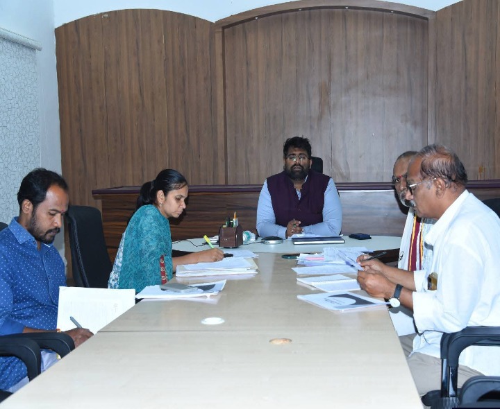 భూముల కేటాయింపు ప్రక్రియపై జేసీ సమీక్ష