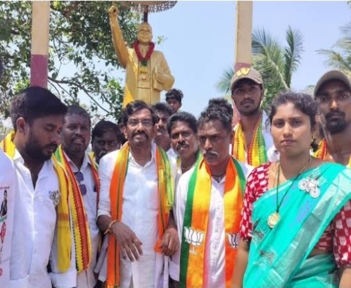 నూతన సిమెంట్ రోడ్డును ప్రారంభించిన ఎమ్మెల్యే