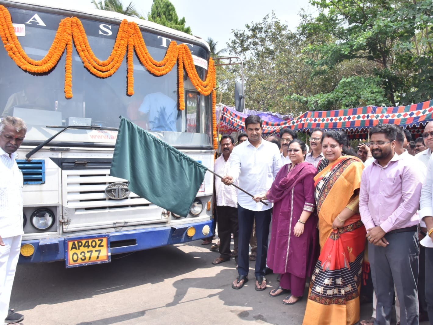 ‘దివ్యాంగ శక్తి’ పథకాన్ని ప్రారంభించిన మంత్రి