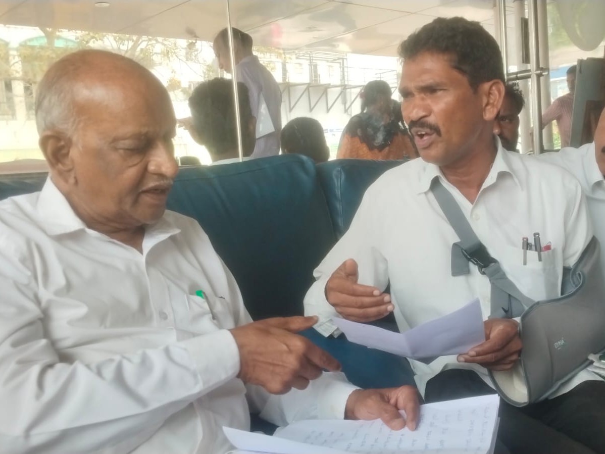 ‘నిర్వాసితులందరికీ అక్కడే ఇల్లు నిర్మించి ఇవ్వాలి’