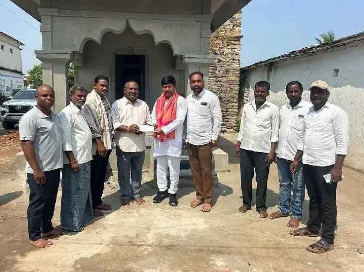 ఆలయ నిర్మాణానికి విరాళం