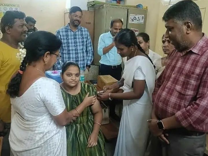 వాక్సినేషన్ డ్రైవ్‌ను పరిశీలించిన రాష్ట్ర బృందం