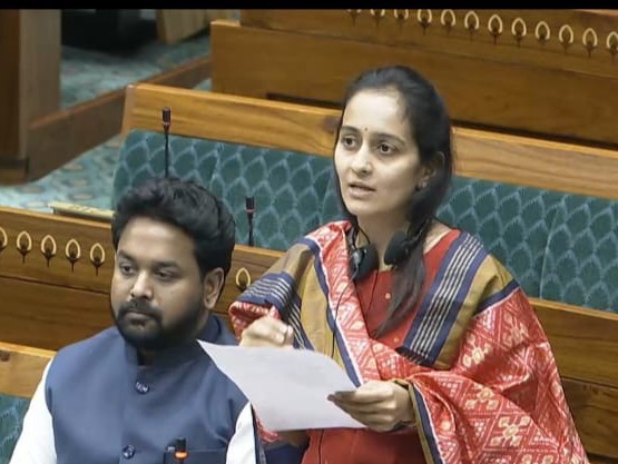 పాఠశాలల్లో డిజిటల్ సదుపాయాలు పెంచాలి: ఎంపీ