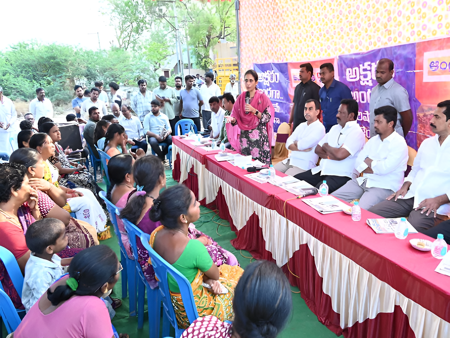 ప్రజా సమస్యల పరిష్కరమే మా లక్ష్యం: ఎమ్మెల్యే