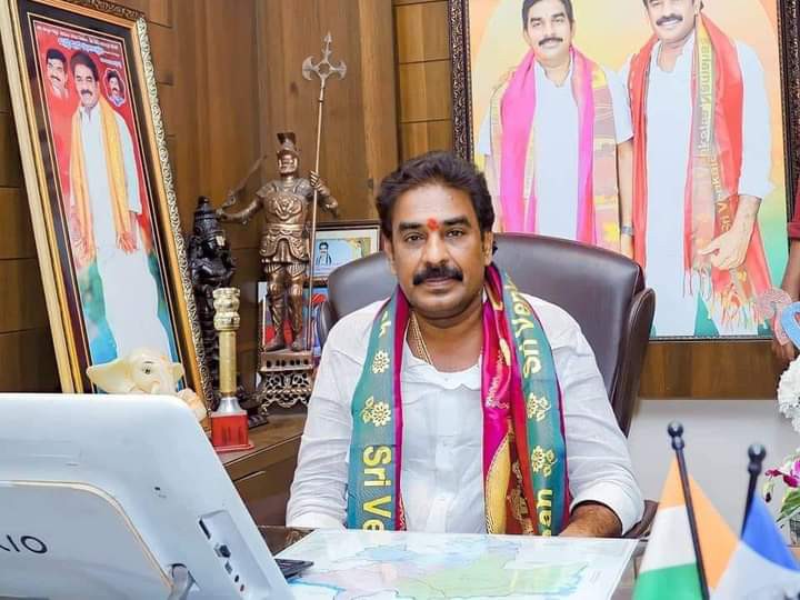 మాజీ ఎమ్మెల్యే పిన్నెల్లికి బెయిల్
