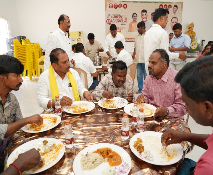 దివ్యాంగులకు ఎమ్మెల్యే ఆత్మీయ విందు