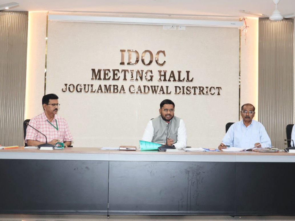 ఆయిల్ పామ్ సాగుతో అధిక లాభాలు: కలెక్టర్