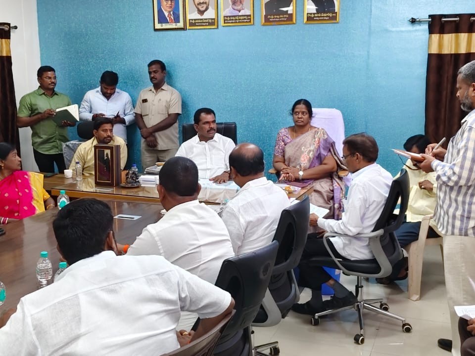 తాగునీటి సరఫరాపై ప్రత్యేక సమీక్ష సమావేశం