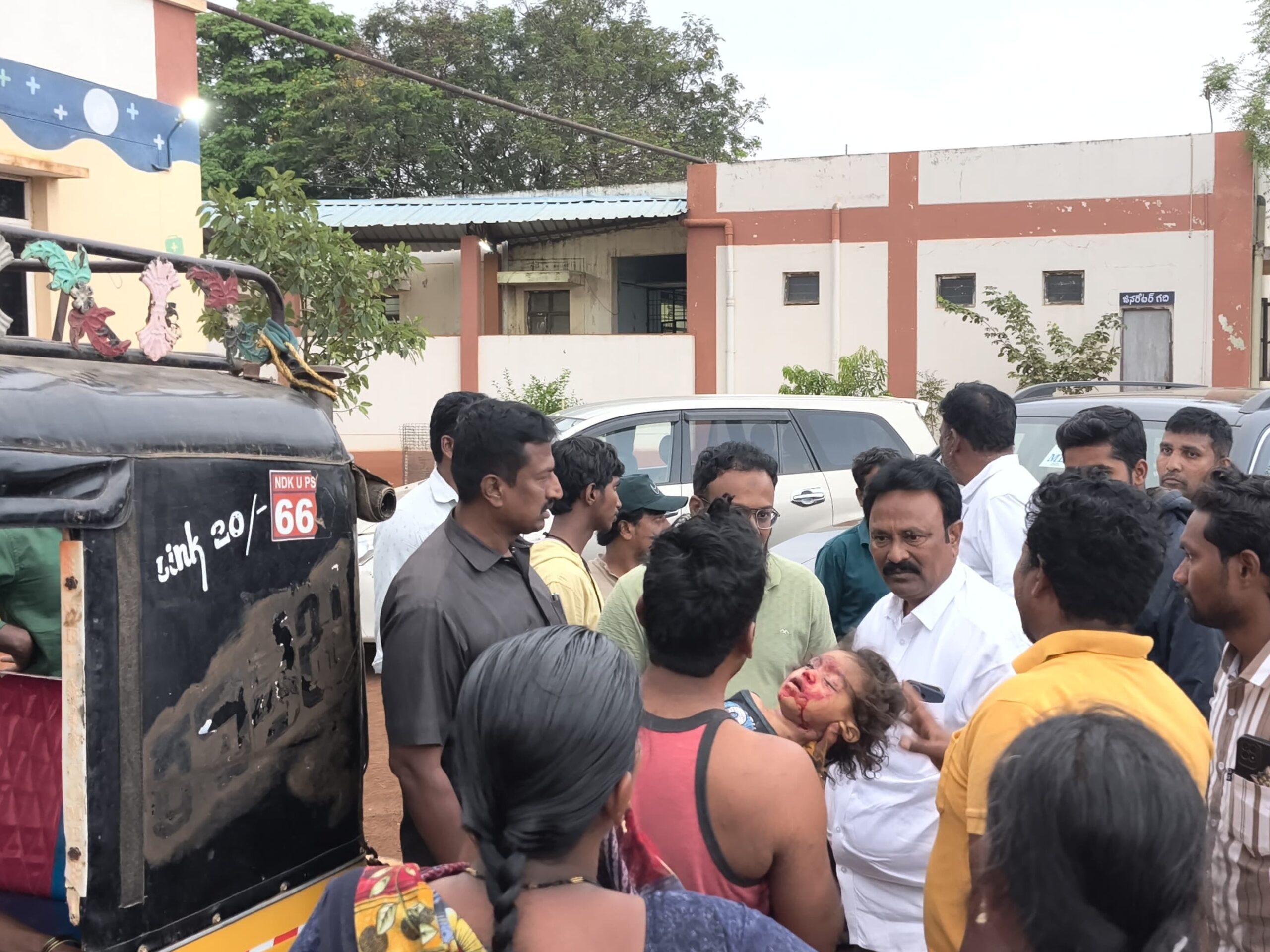 గోడ కూలి బాలుడు మృతి..  MLA పరామర్శ