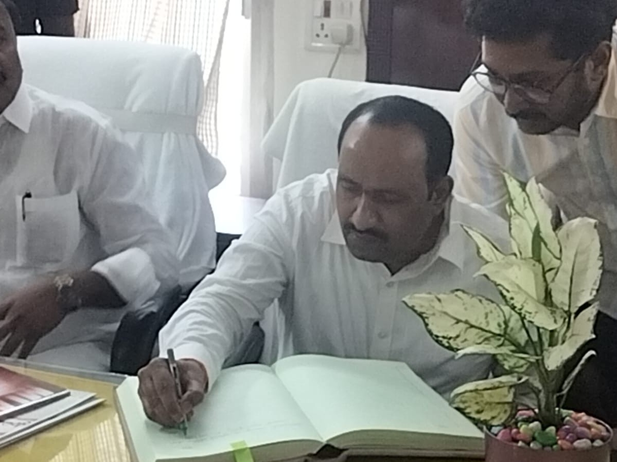 చీరాల స్పెషల్ ఆఫీసర్‌గా చంద్రశేఖర్