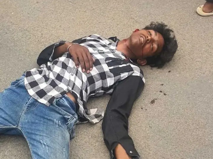 రోడ్డు ప్రమాదంలో యువకుడికి గాయాలు
