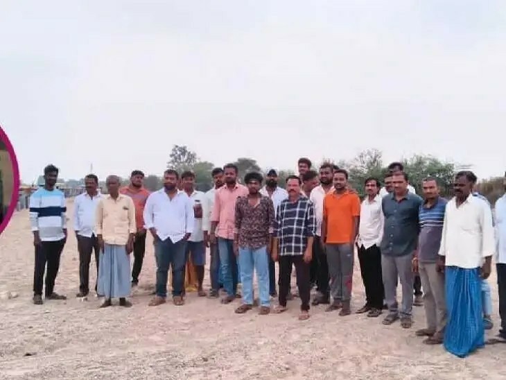 ఇసుక తరలింపుపై రైతుల ఆందోళన