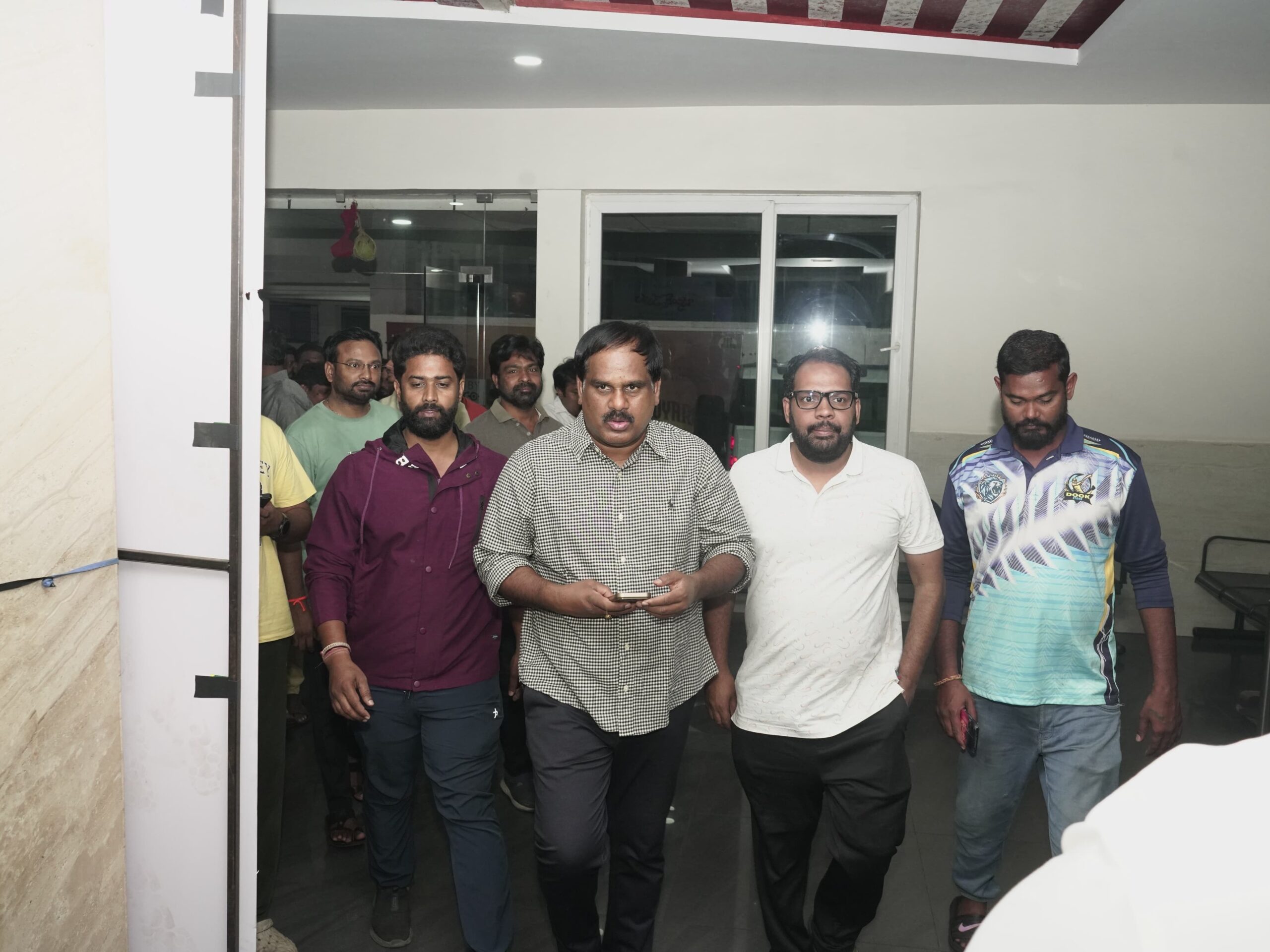 మెలోడీలో ‘ఉస్తాద్ భగత్ సింగ్‌ను వీక్షించిన ఎమ్మెల్యే