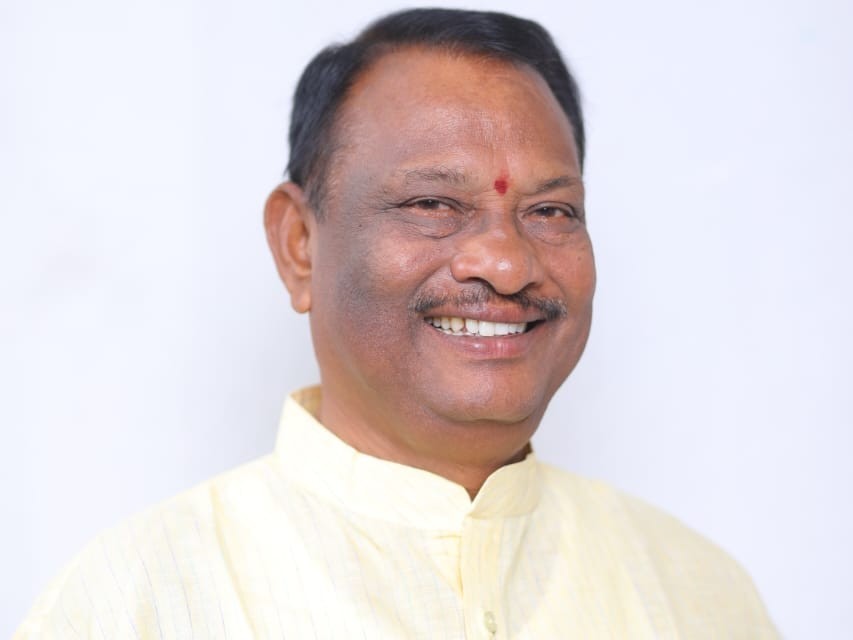 ఉగాది శుభాకాంక్షలు తెలిపిన నరసన్నపేట ఎమ్మెల్యే