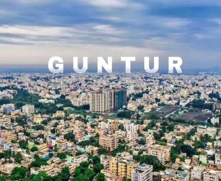 మున్సిపల్‌లో అక్రమాలు.. 8 మంది అధికారులపై కేసులు