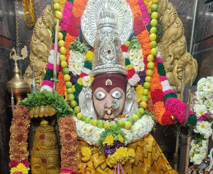 ప్రత్యేక అలంకారంలో విరుపాక్షి మారెమ్మ