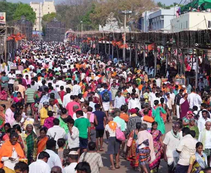 శ్రీశైల క్షేత్రానికి పోటెత్తిన భక్తులు