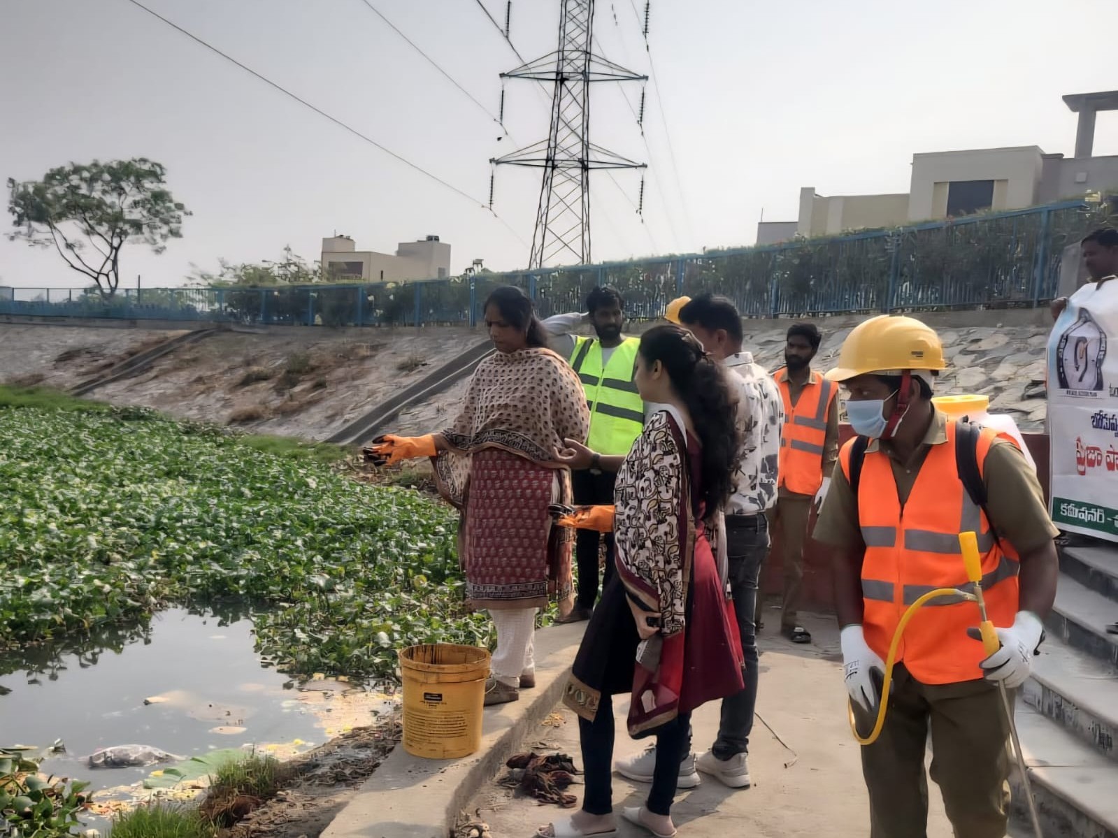 బోడుప్పల్ సర్కిల్ చెరువుల్లో గుర్రెపుడెక్క తొలగింపు షురూ