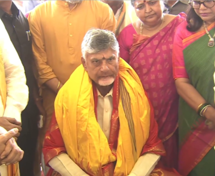 ‘CMRF’పై చంద్రబాబు తొలి సంతకం